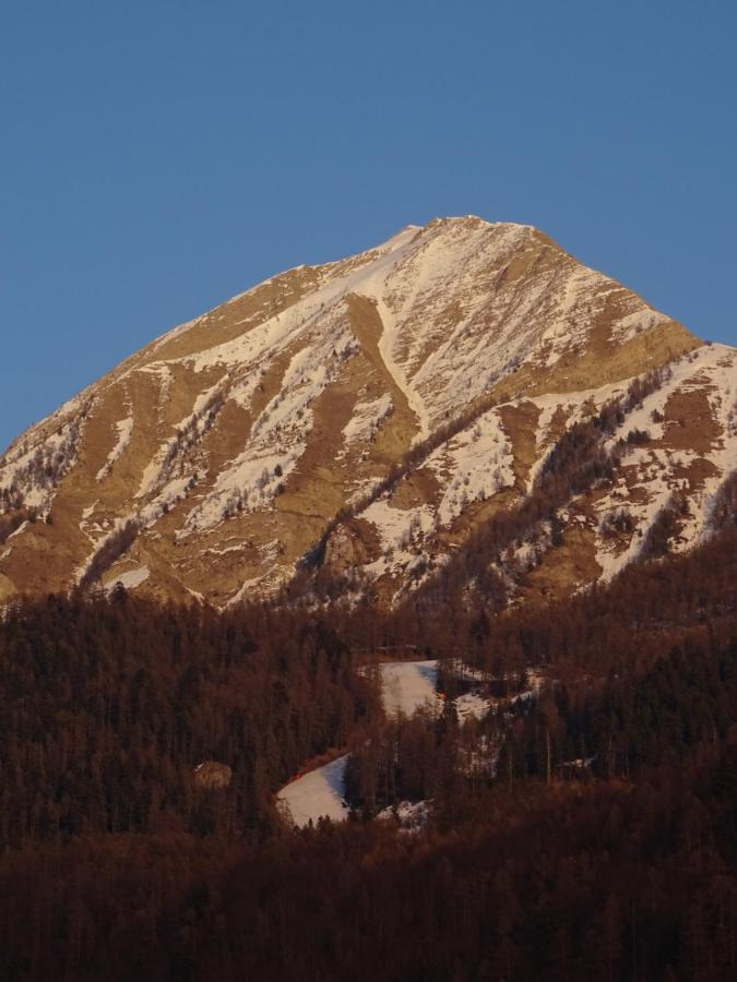 סן-לג'ה-לה-מלז Appartement Offrant Une Magnifique Vue Des Montagnes מראה חיצוני תמונה