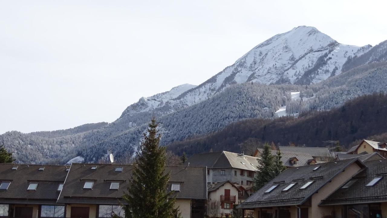סן-לג'ה-לה-מלז Appartement Offrant Une Magnifique Vue Des Montagnes מראה חיצוני תמונה